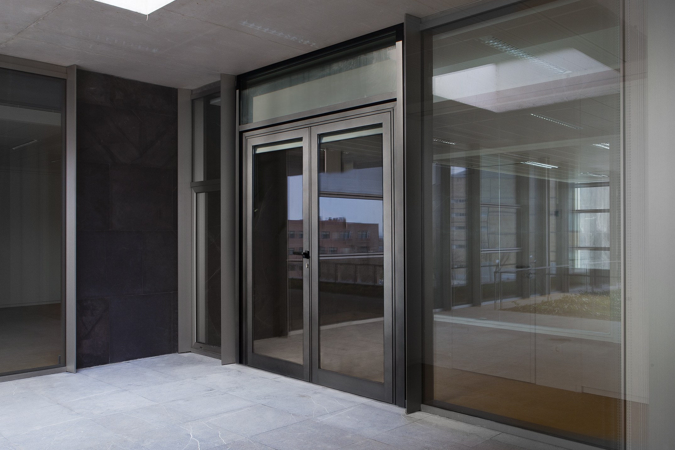 puerta millennium 2000